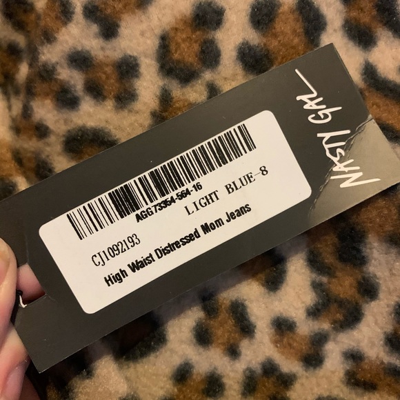 High Waisted Distressed Mom Jeans - Picture 4 of 4